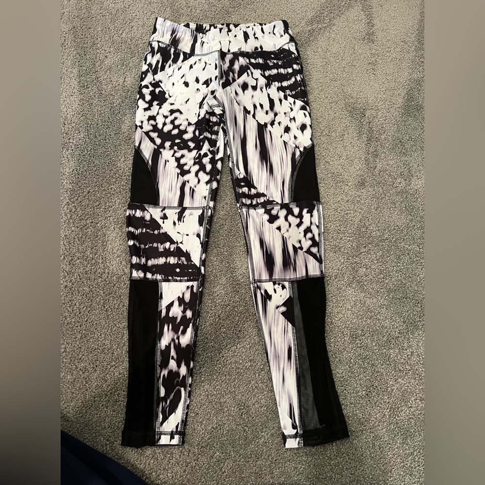 Mono B Patterned Mesh Legging